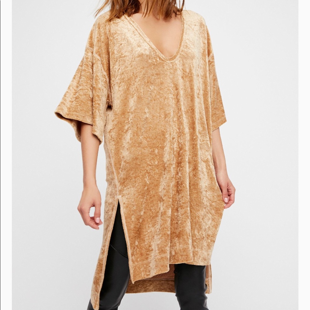 NWOT Free People “We the Free” Luxe Tee!